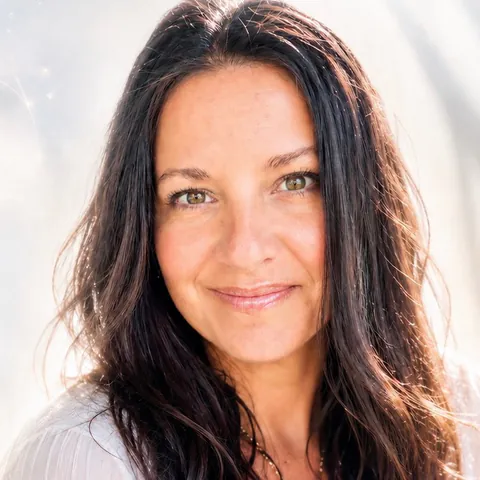 Elaine Bisson